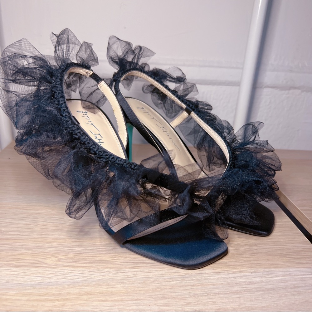 🖤 Betsey Johnson Tulle Heels 🖤